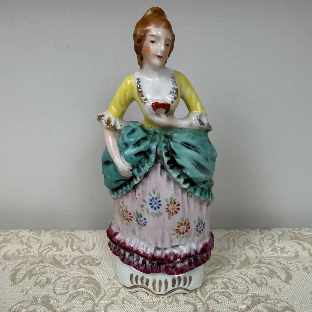 Japan Vintage Porcelain China Colonial Woman Figurine - 6 1/2